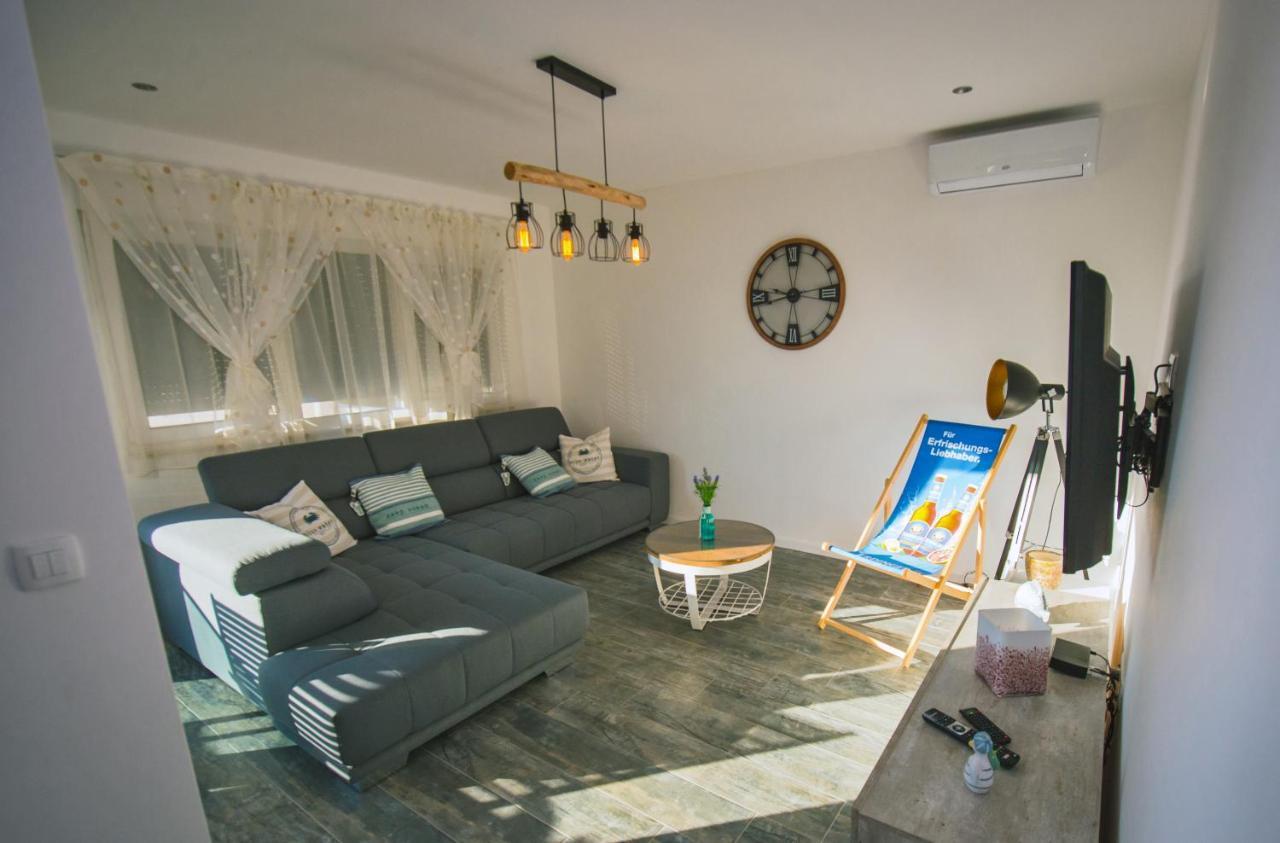 Deluxe 2 Bedroom Apartment With Sea View Baska Voda Luaran gambar